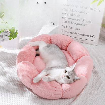 Flower-Shaped Cotton Pet Bed – Comfy, Stylish Sleep Mat for Dogs & Cats (Indoor/Outdoor Use)