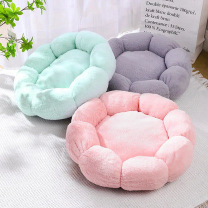 Flower-Shaped Cotton Pet Bed – Comfy, Stylish Sleep Mat for Dogs & Cats (Indoor/Outdoor Use)