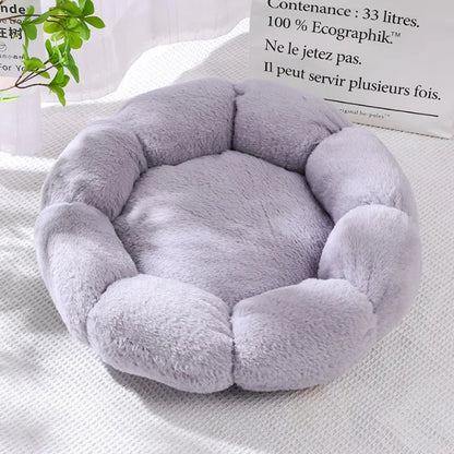 Flower-Shaped Cotton Pet Bed – Comfy, Stylish Sleep Mat for Dogs & Cats (Indoor/Outdoor Use)